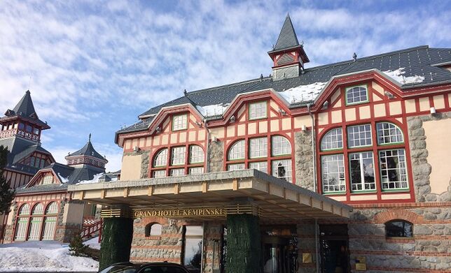 Teile des Grand Hotel wurden mit Osmo Holzanstrichen gestrichen und renoviert – Osmo Referenz Osmo Farbe
